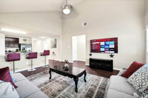 Luxury and Cozy Place Near Pearland and Downtown